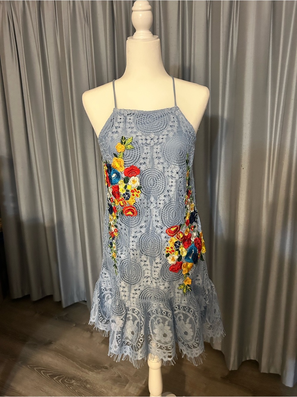 Nicole Miller Light Blue Lace Mini Dress with Multicolor Floral AppliquΓ©